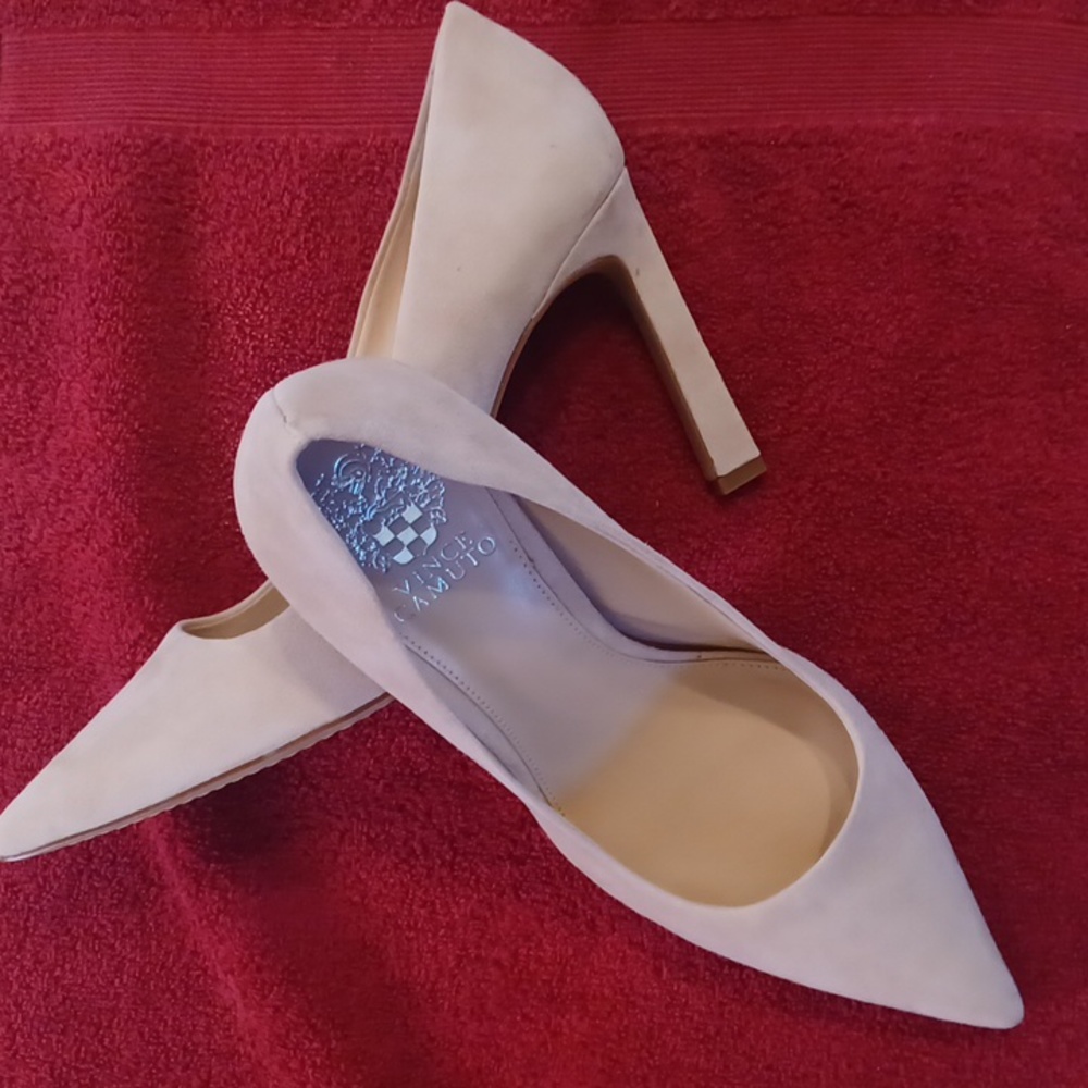 Suede Vince Camutu Fawn color, sz10, Never worn